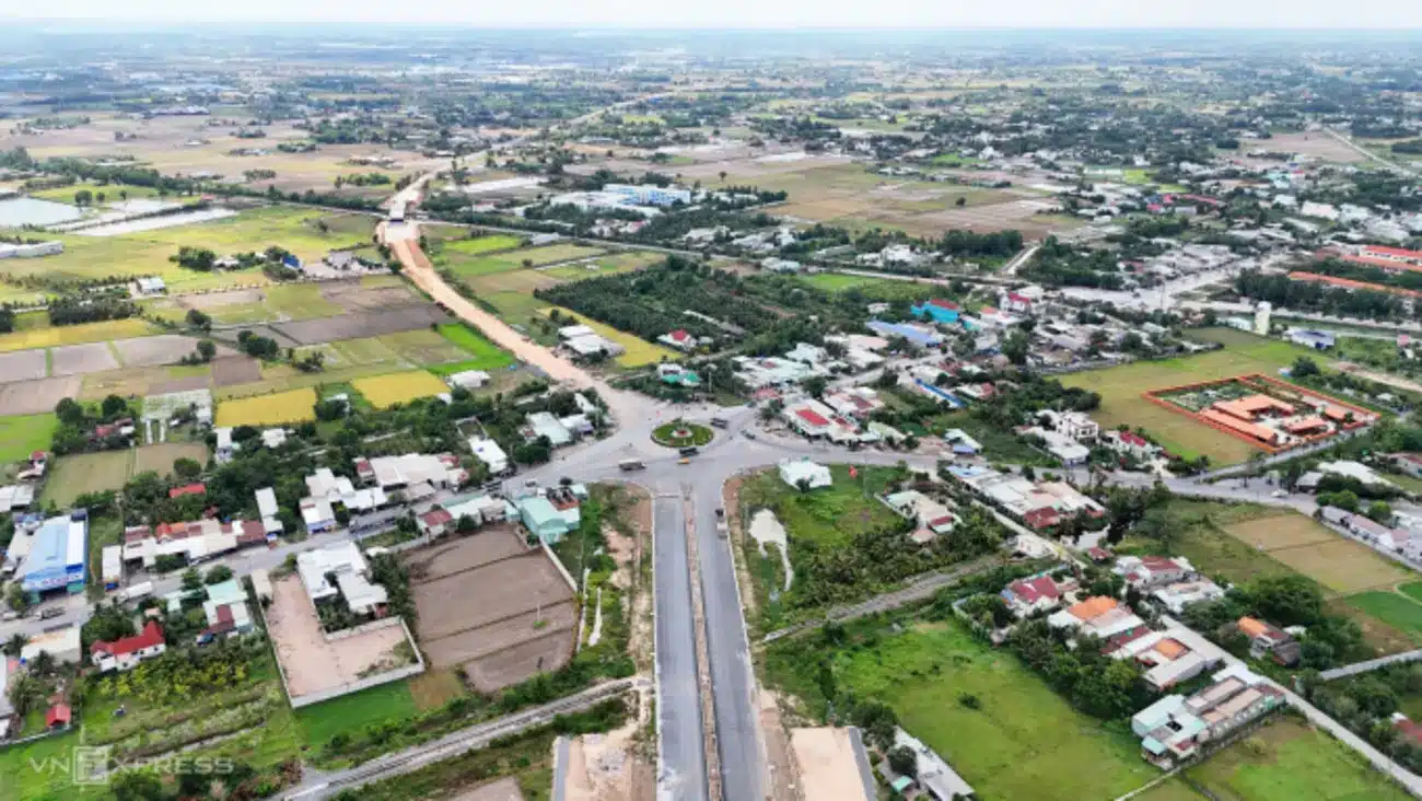Đường nối Vành đai 4 TP HCM đến Quốc lộ N2 thuộc dự án Vinhomes Green City, dự kiến thông xe cuối 2025.