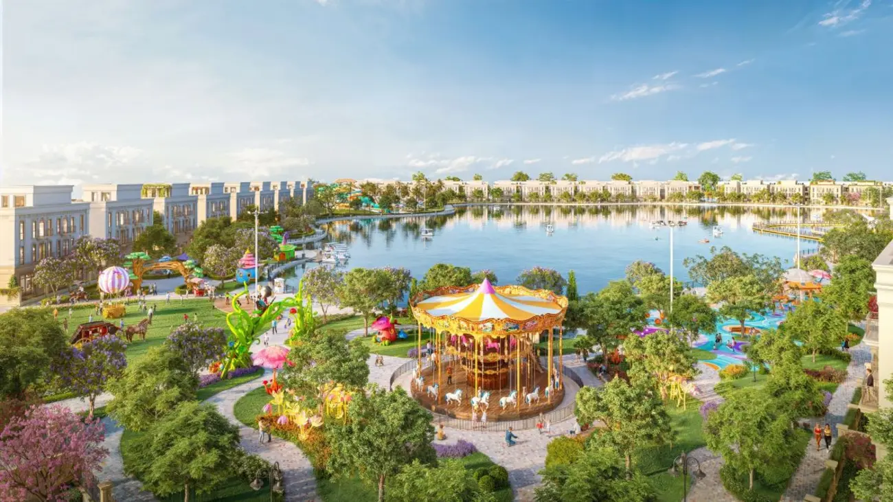 Công viên hồ trung tâm The Green Lake tại Vinhomes Green City Long An mang đến không gian sống xanh mát và thư giãn.
